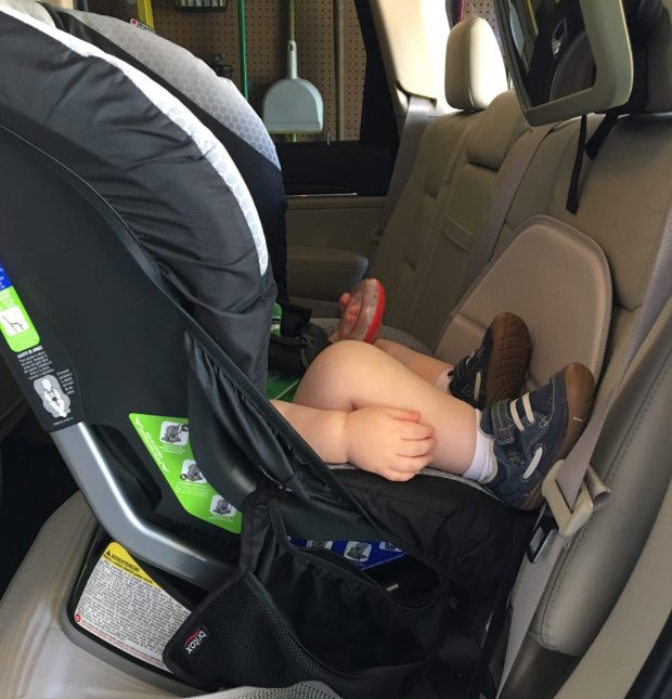 Hiking Baby not able to see out with the Britax Roundabout XE 6.1 car seat